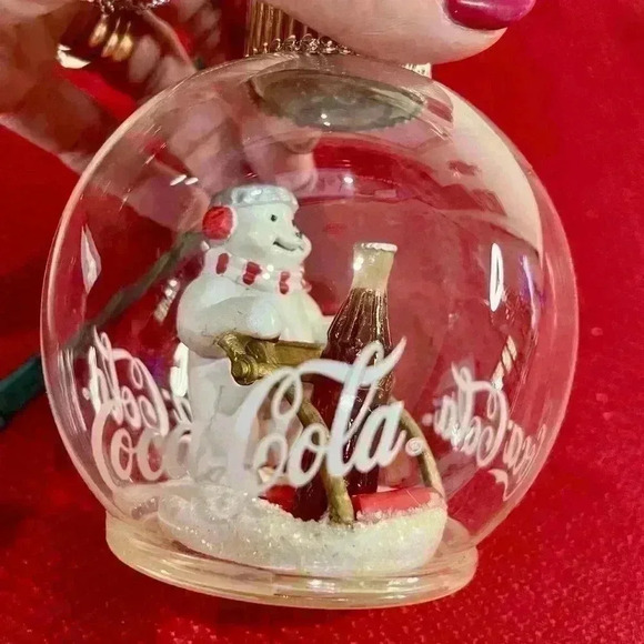 Coca-Cola holiday radiance glass illuminated ornament with polar bear on sled - Picture 4 of 5
